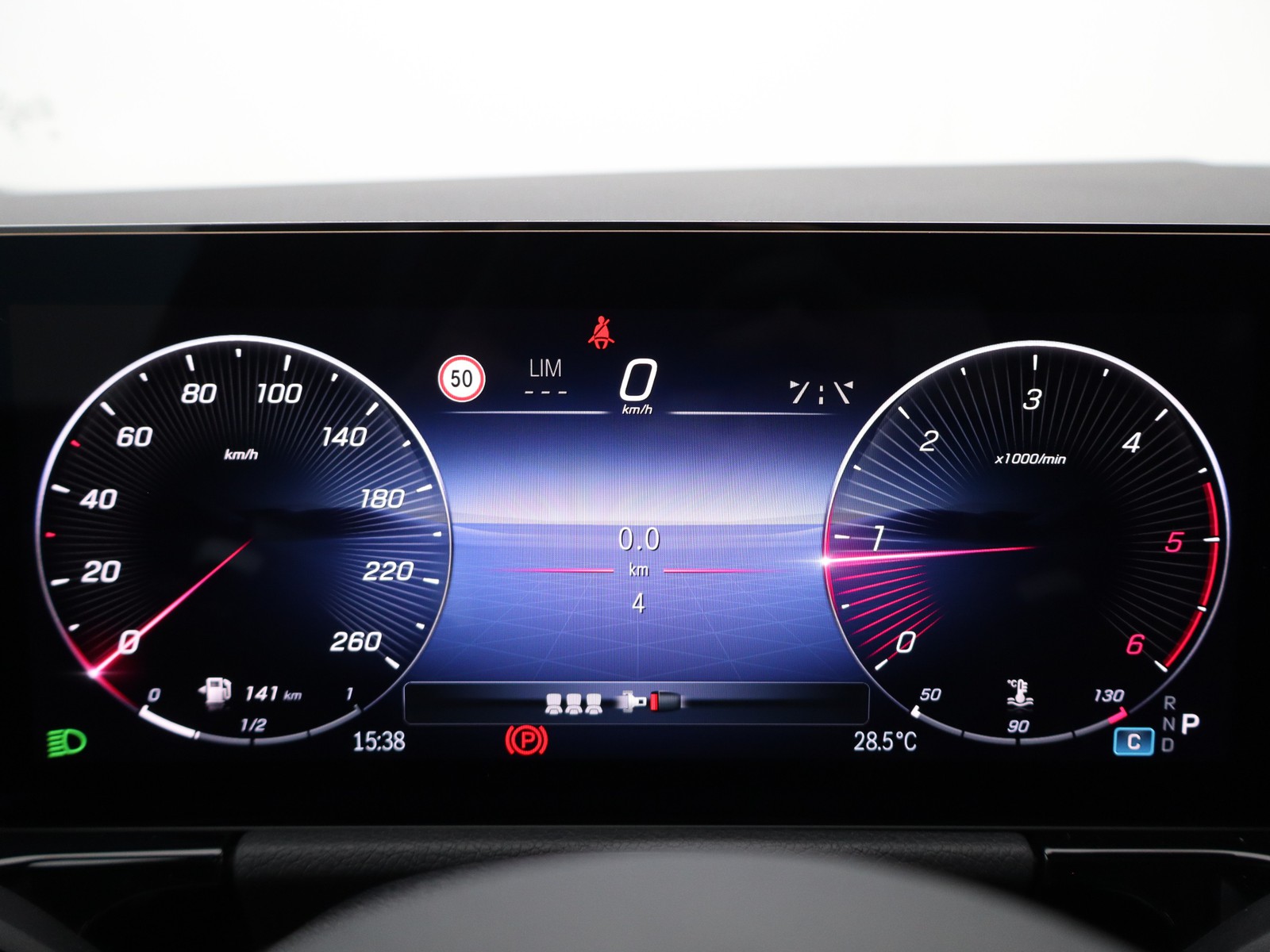 9 - Mercedes GLA 200 d amg line extra 8g-dct