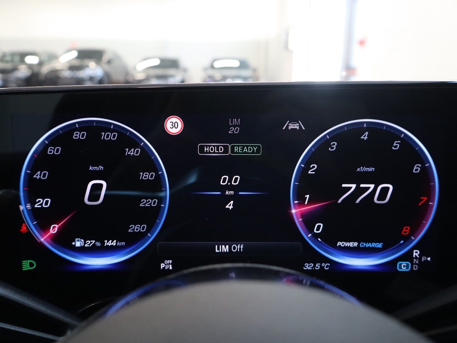 9 - Mercedes CLA 180 advanced plus auto