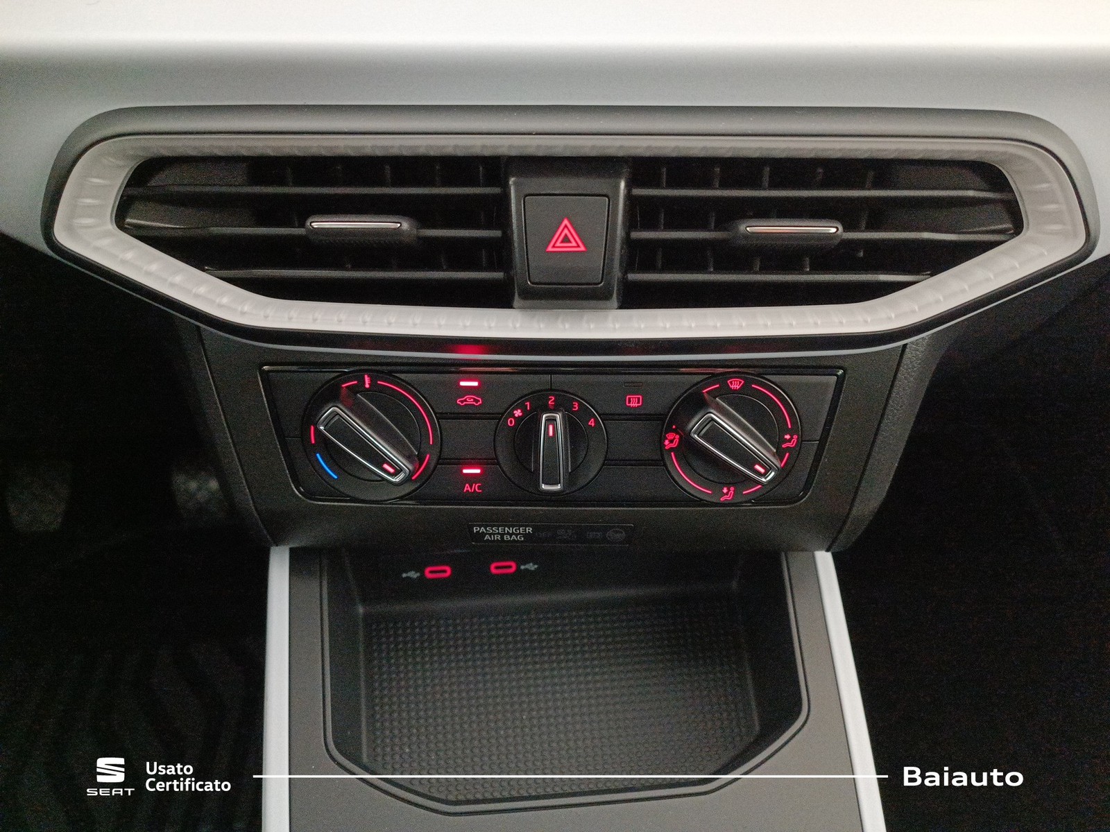 9 - SEAT Arona 1.0 ecotsi 95cv style