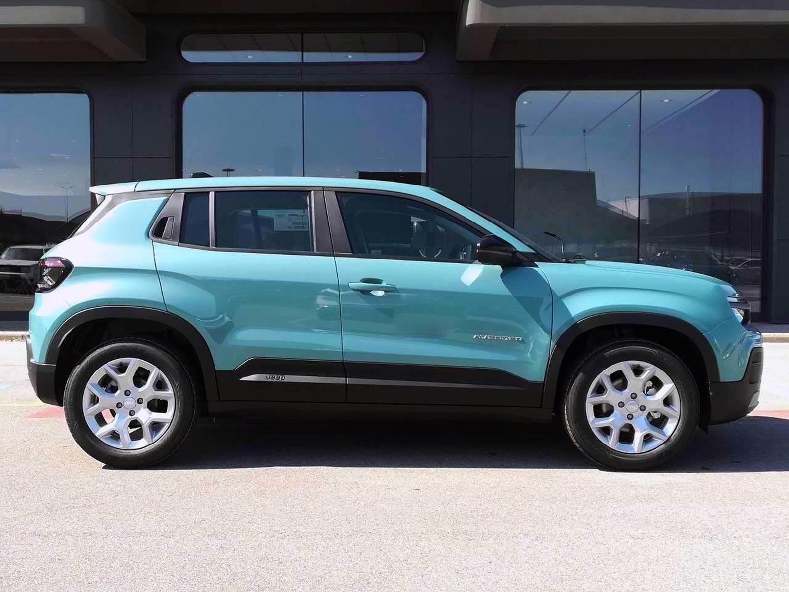4 - Jeep Avenger 1.2 turbo 100cv altitude fwd