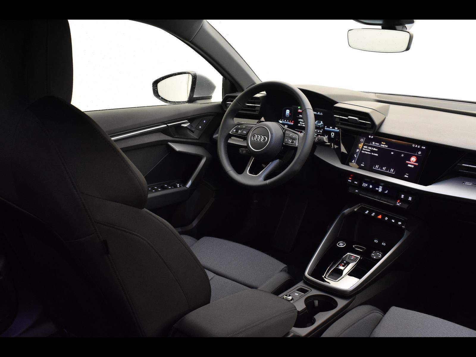 4 - Audi A3 sportback 2.0 tdi 150cv business advanced s tronic