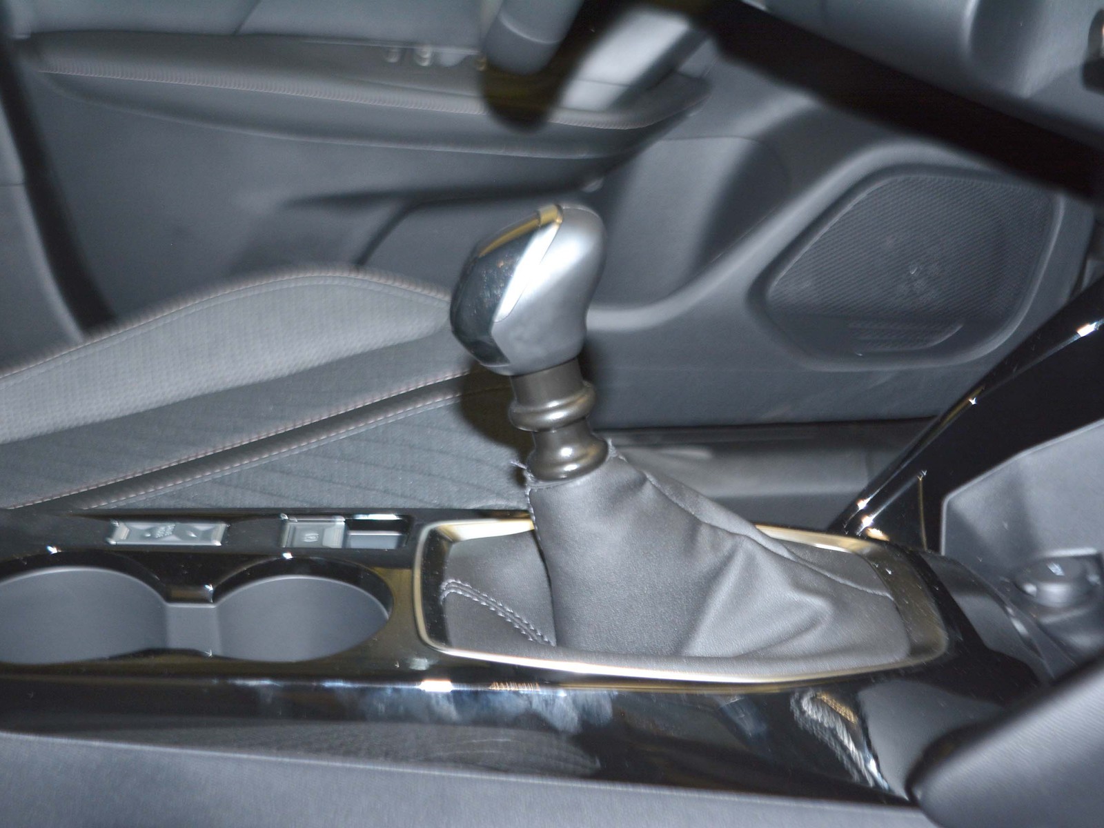 12 - Peugeot 2008 1.2 puretech 100cv allure s&s