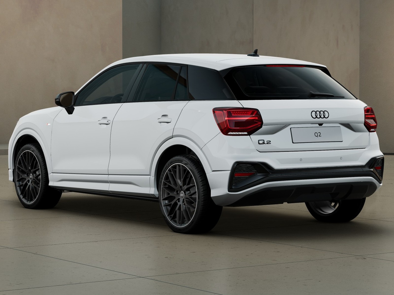 2 - Audi Q2 30 2.0 tdi identity black