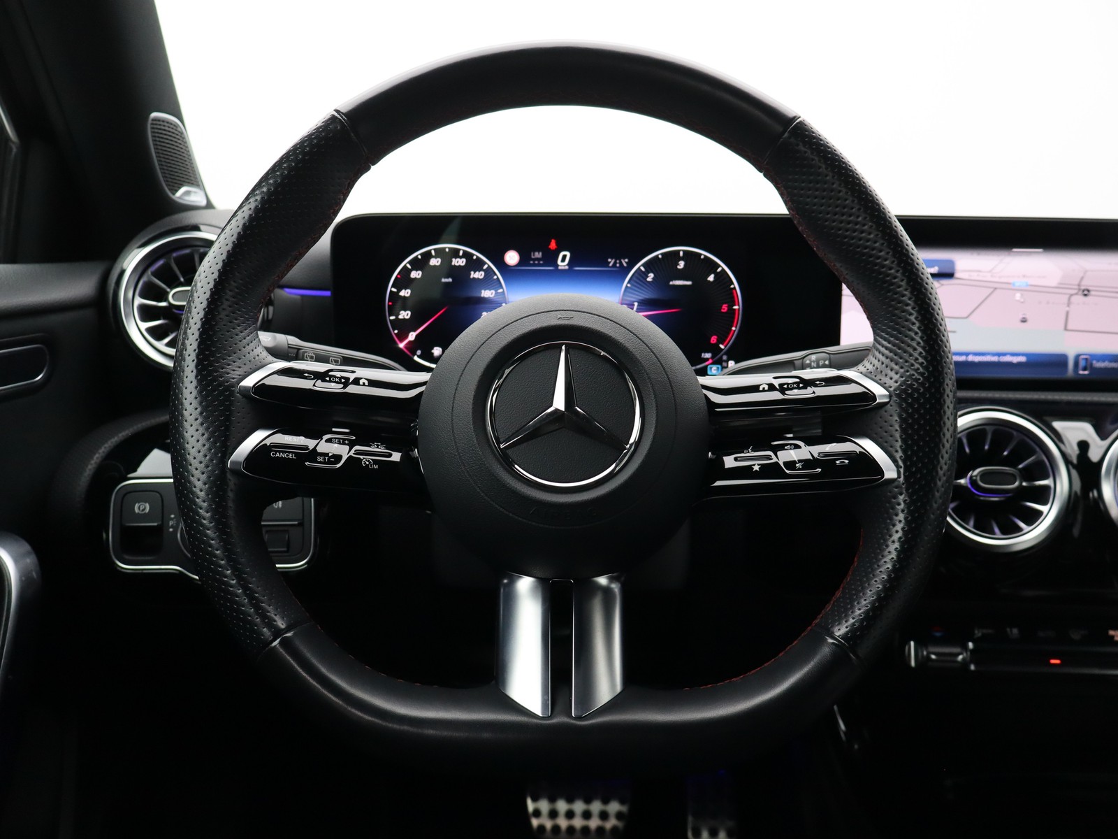 17 - Mercedes Classe A 220 d amg line premium speedshift dct amg 8g