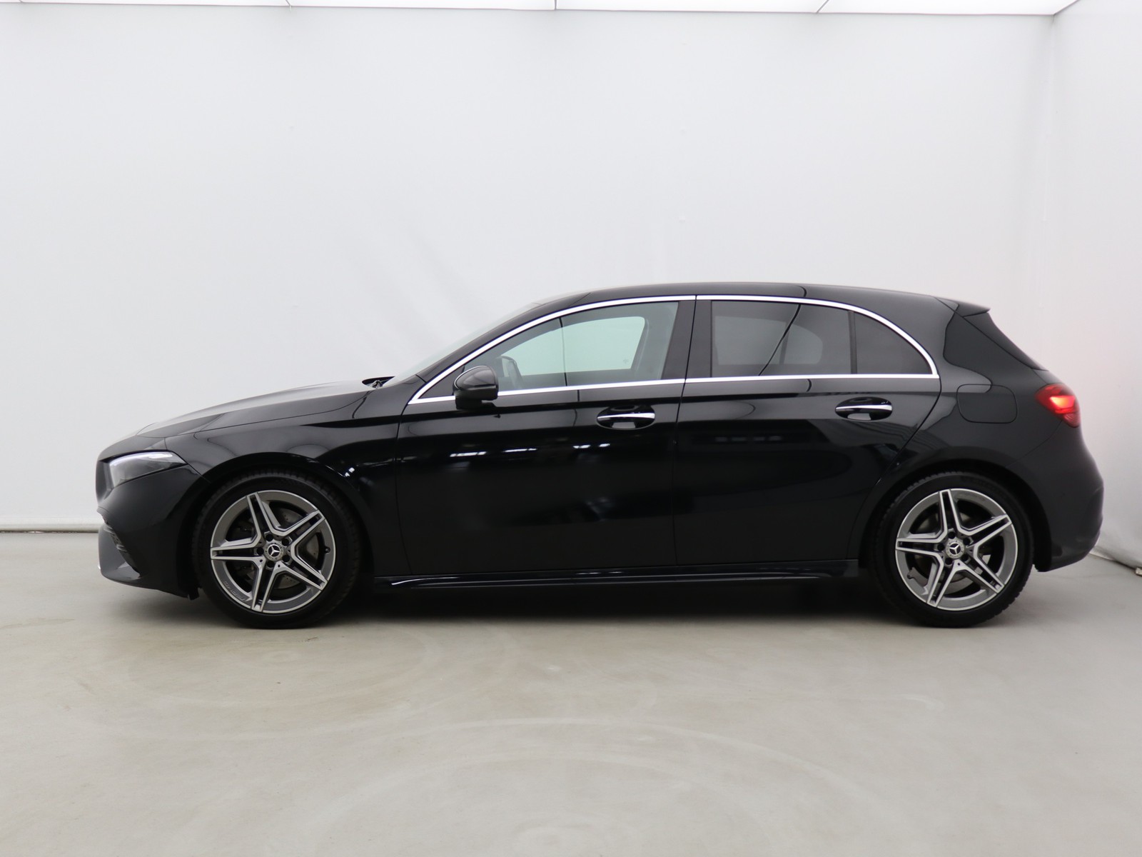 3 - Mercedes Classe A 220 d amg line premium speedshift dct amg 8g
