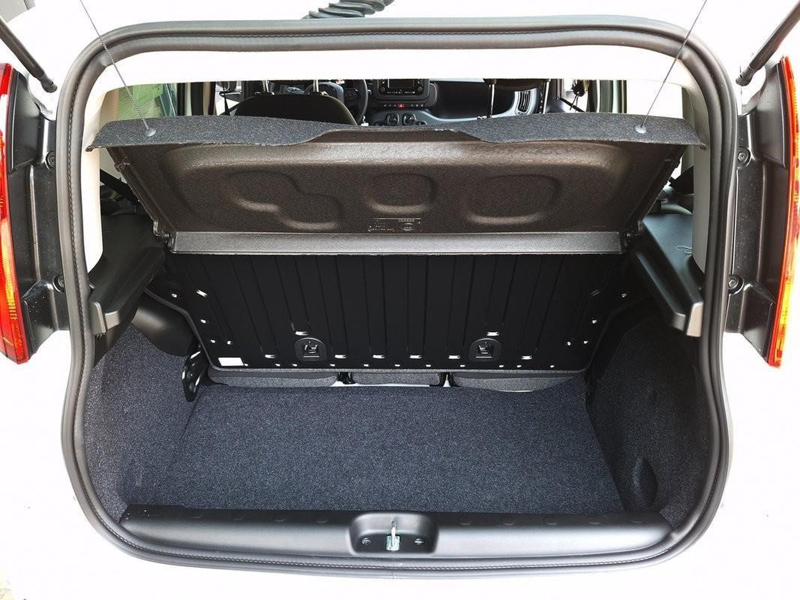 6 - Fiat Pandina 1.0 firefly hybrid 65cv icon s&s 5p.ti