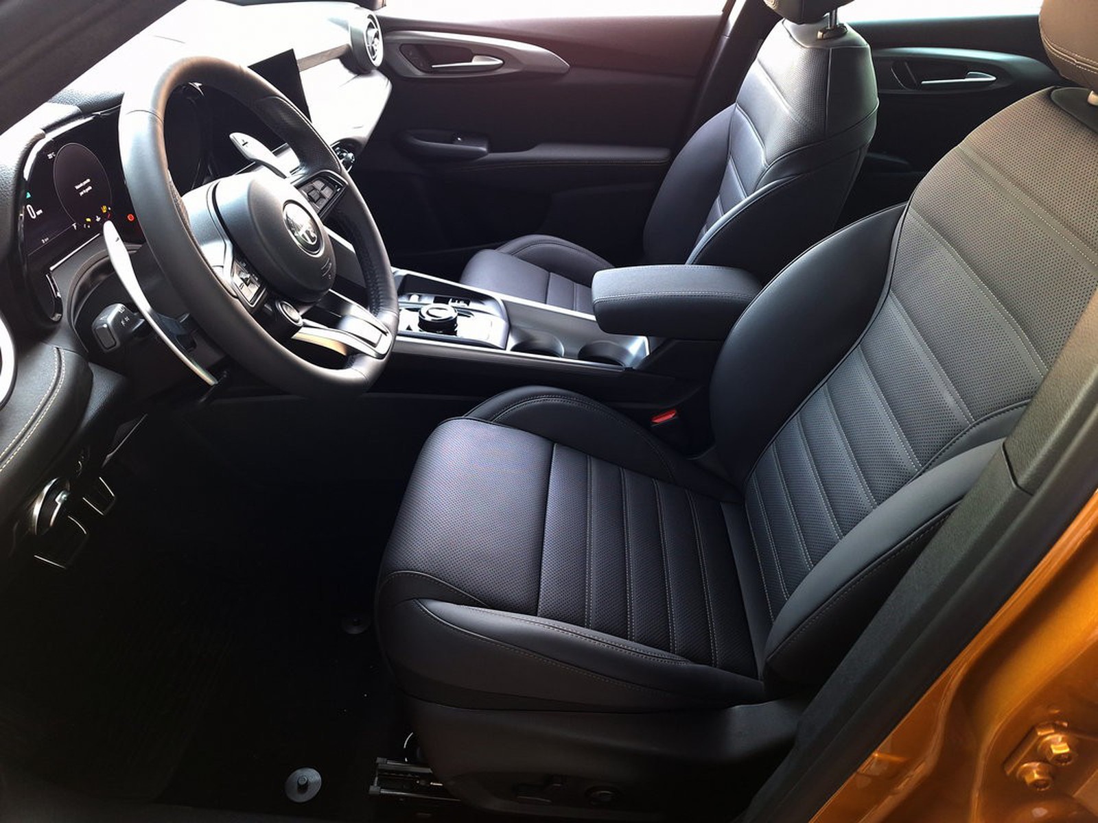 11 - Alfa Romeo Tonale 1.5 hybrid 175cv veloce tct7