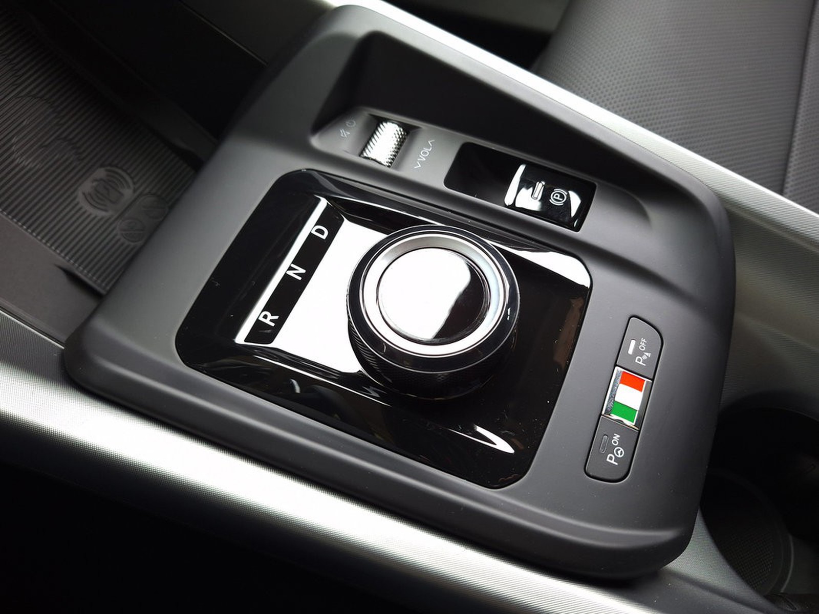 18 - Alfa Romeo Tonale 1.5 hybrid 175cv veloce tct7