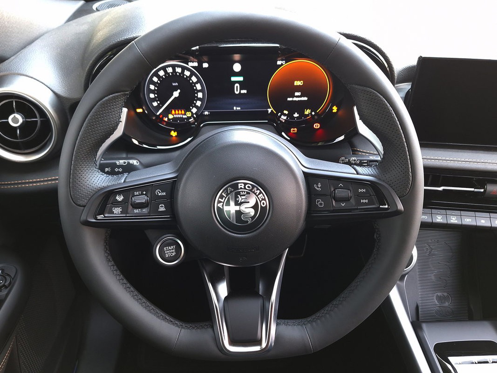 9 - Alfa Romeo Tonale 1.5 hybrid 175cv veloce tct7