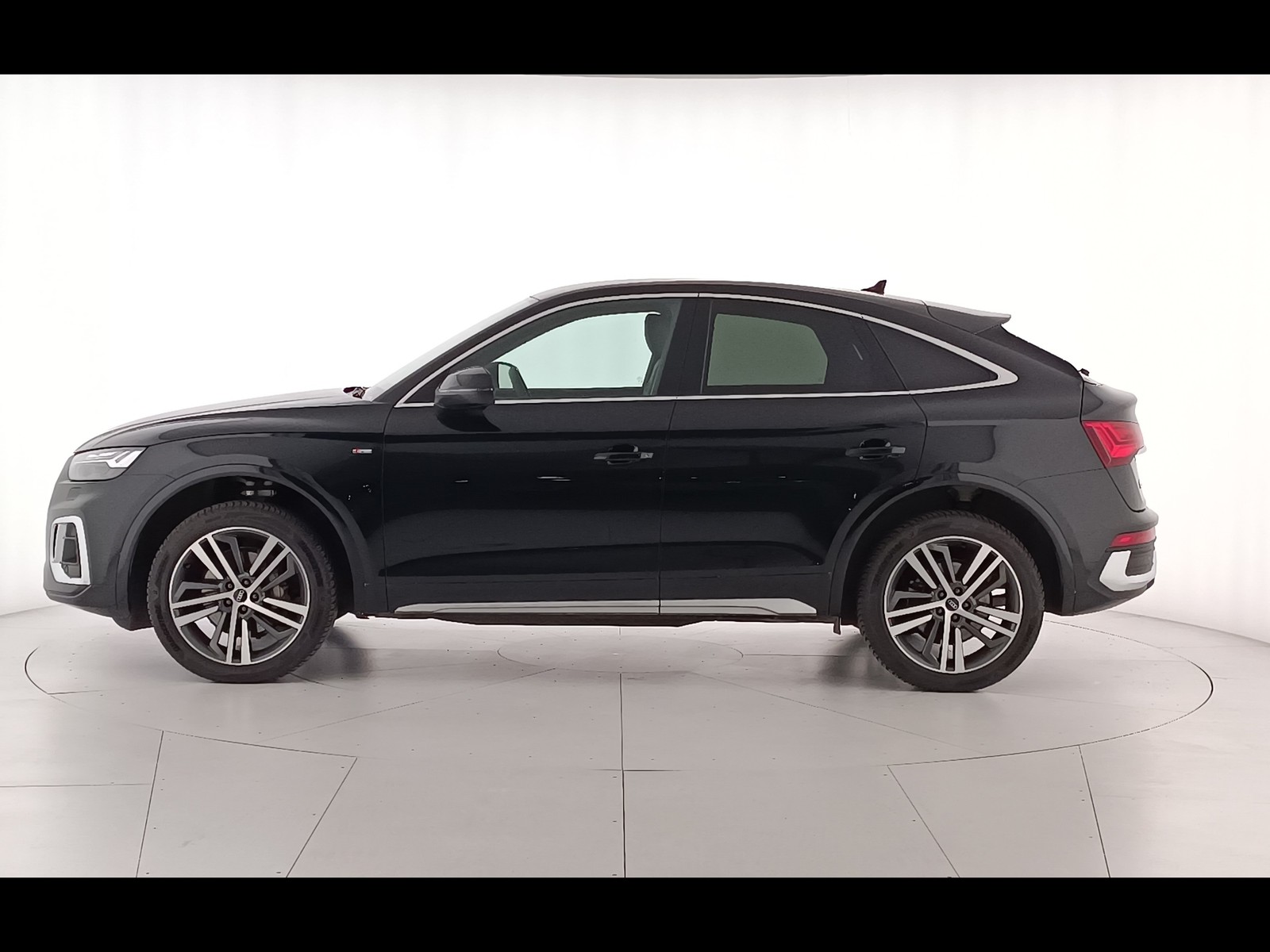 15 - Audi Q5 sportback 40 2.0 tdi mhev 12v s line plus quattro s tronic