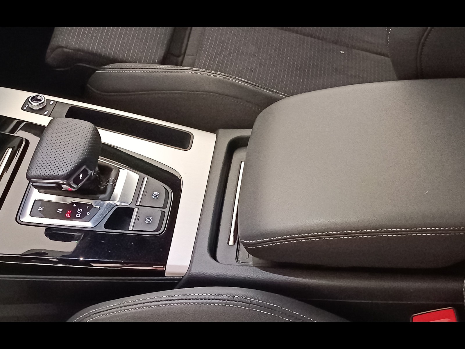 22 - Audi Q5 sportback 40 2.0 tdi mhev 12v s line plus quattro s tronic