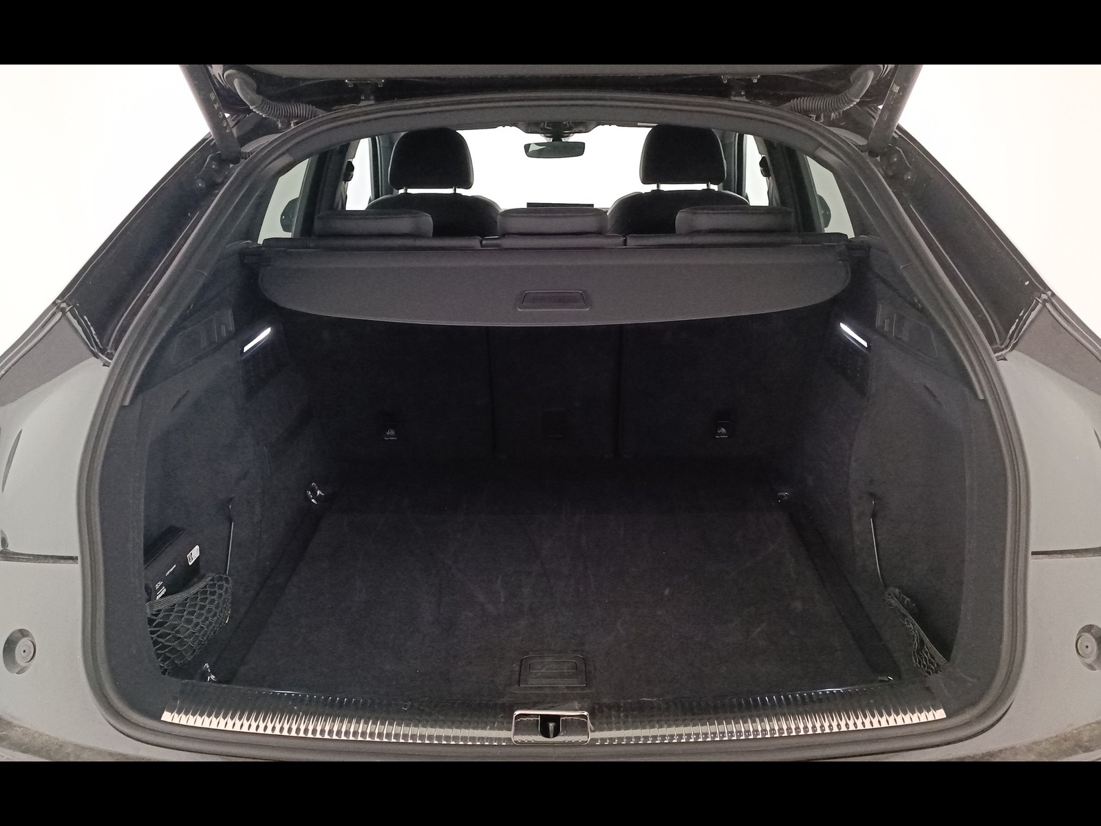 26 - Audi Q5 sportback 40 2.0 tdi mhev 12v s line plus quattro s tronic