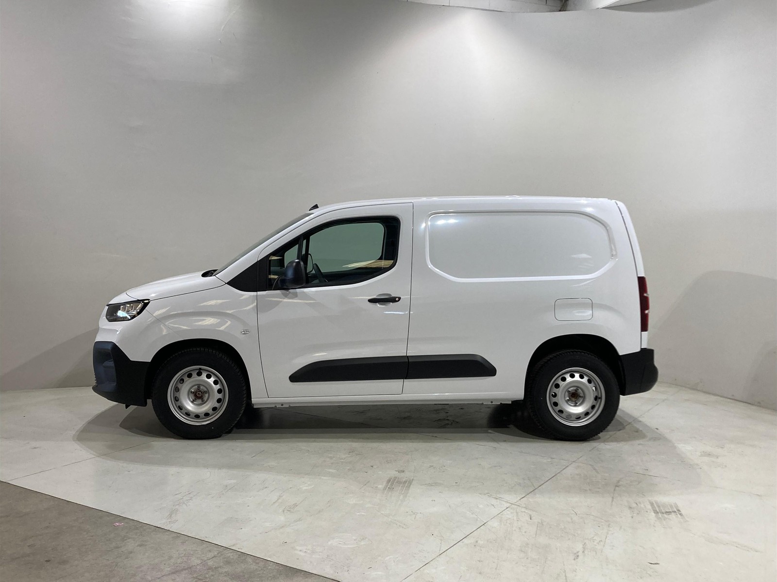5 - Fiat Professional Doblò Van M 1.5 Diesel 100 Cv Manuale