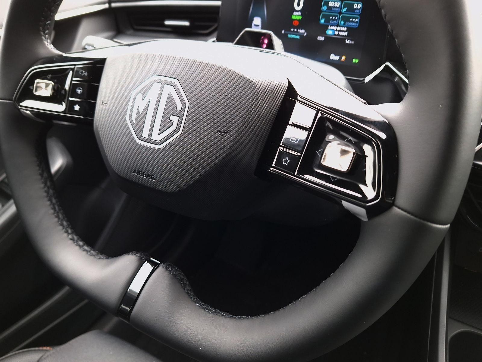 20 - Mg MG3 1.5 hybrid+ luxury