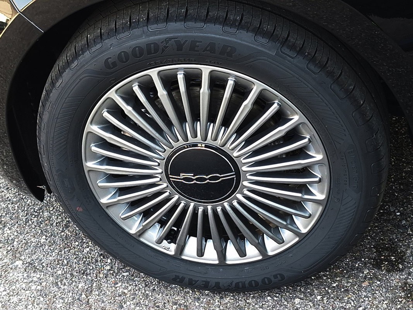 12 - Fiat 500 1.0 hybrid icon