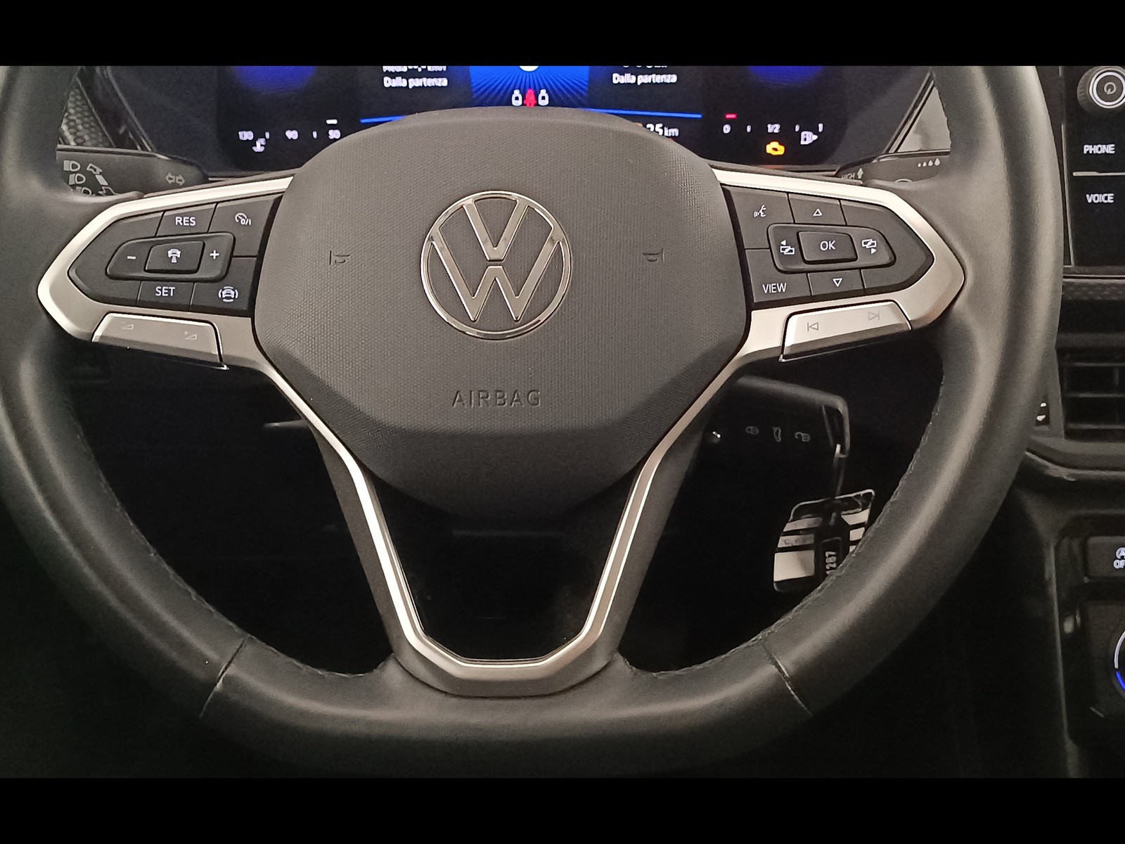 16 - Volkswagen T-Cross 1.0 tsi 95cv style