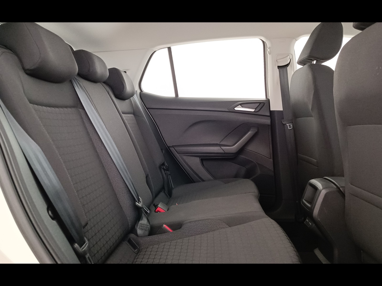 9 - Volkswagen T-Cross 1.0 tsi 95cv style