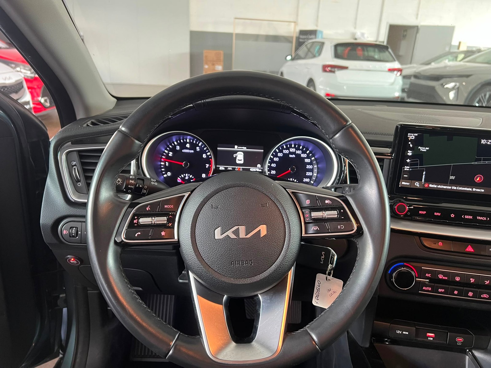 8 - Kia Xceed 1.0 t-gdi 117cv business 2wd