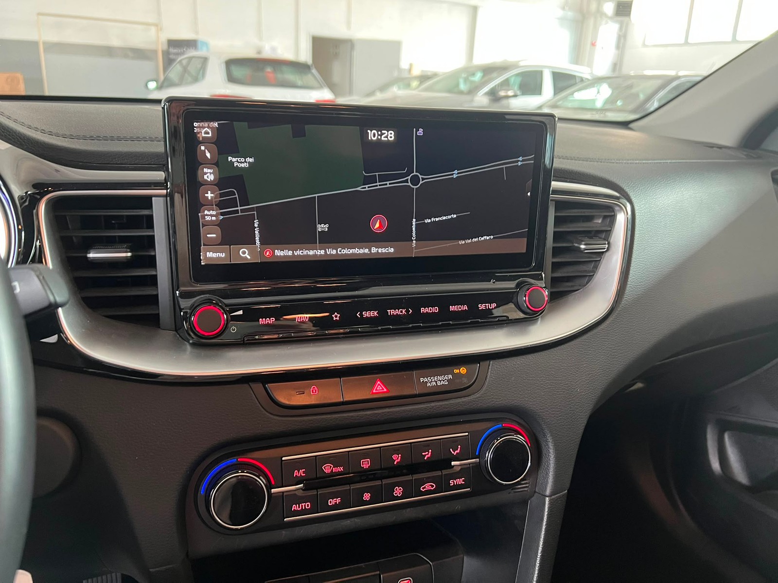 10 - Kia Xceed 1.0 t-gdi 117cv business 2wd