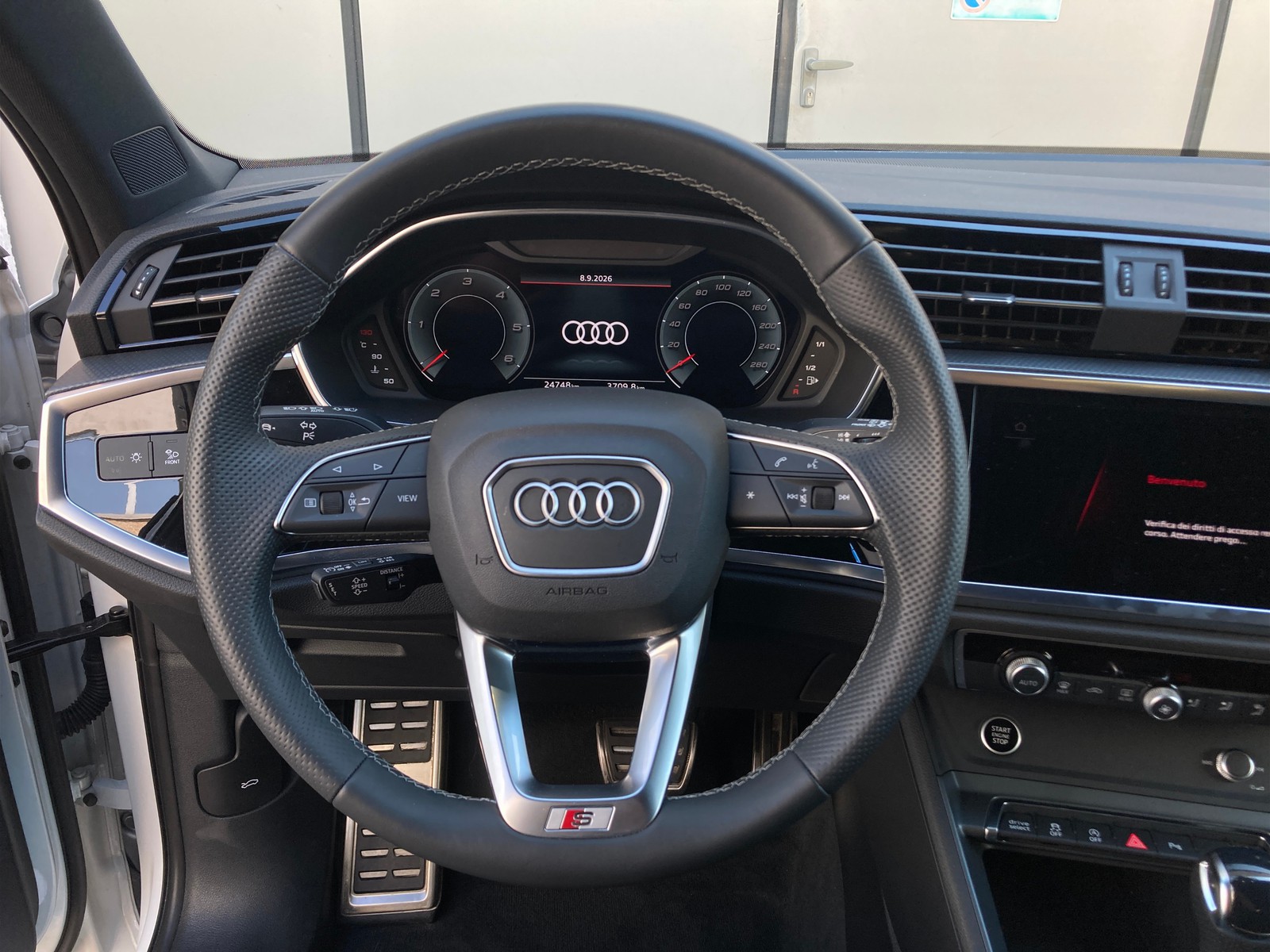 12 - Audi Q3 sportback 35 2.0 tdi s line edition s tronic