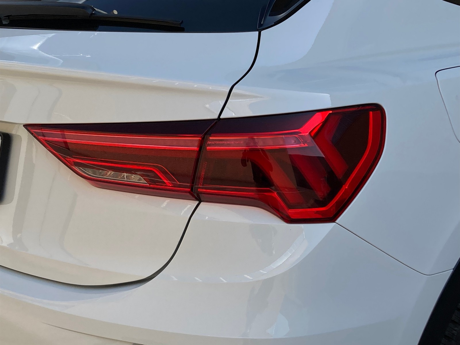23 - Audi Q3 sportback 35 2.0 tdi s line edition s tronic
