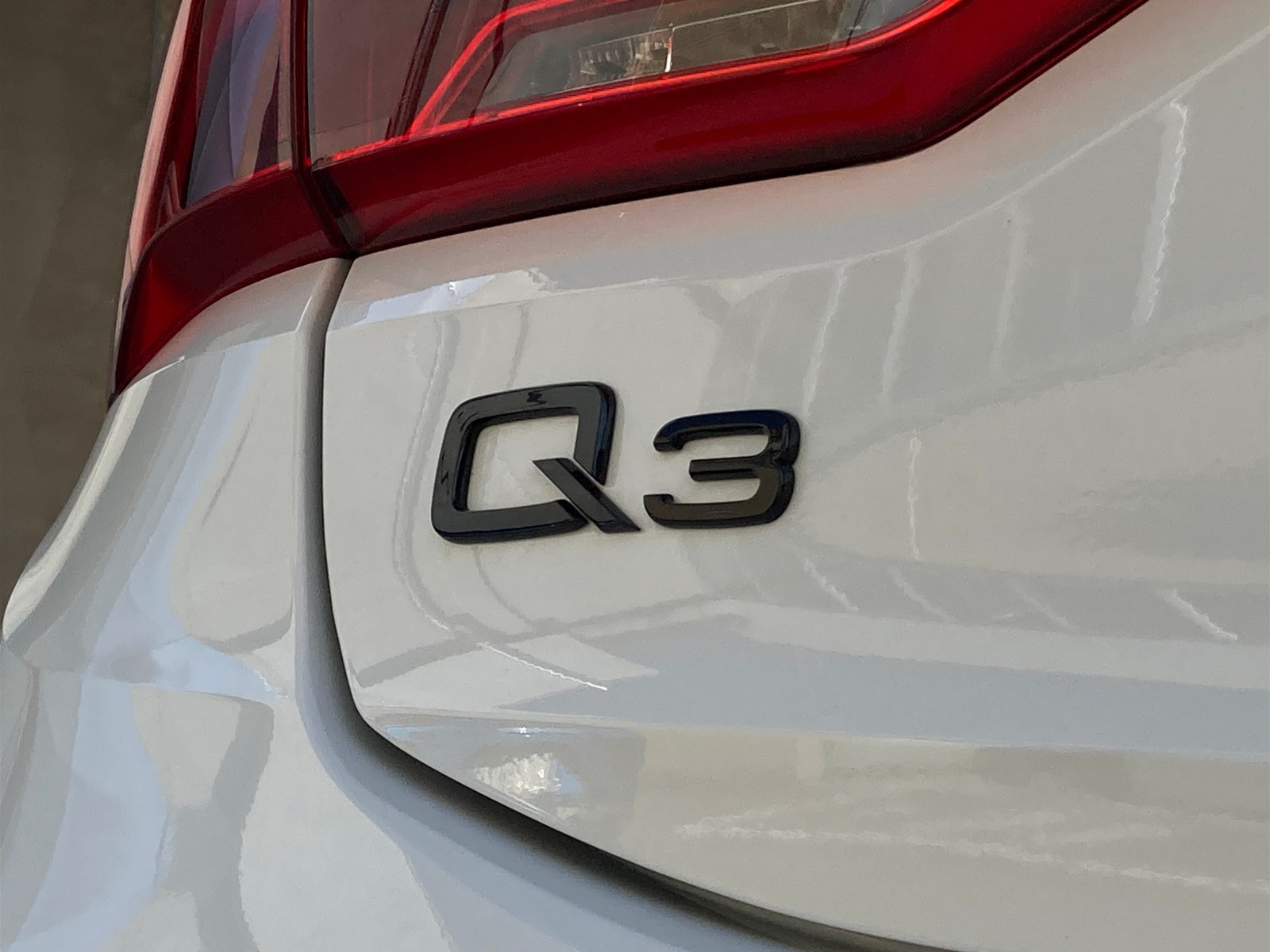28 - Audi Q3 sportback 35 2.0 tdi s line edition s tronic