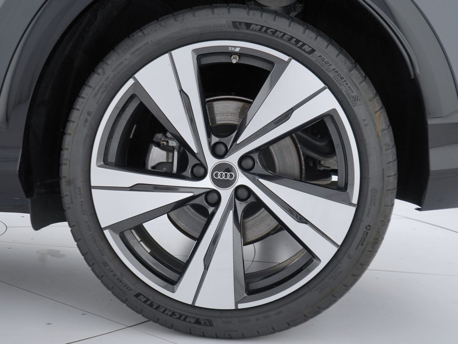 12 - Audi Q5 2.0 tdi mhev+ 204cv launch edition one quattro s tronic