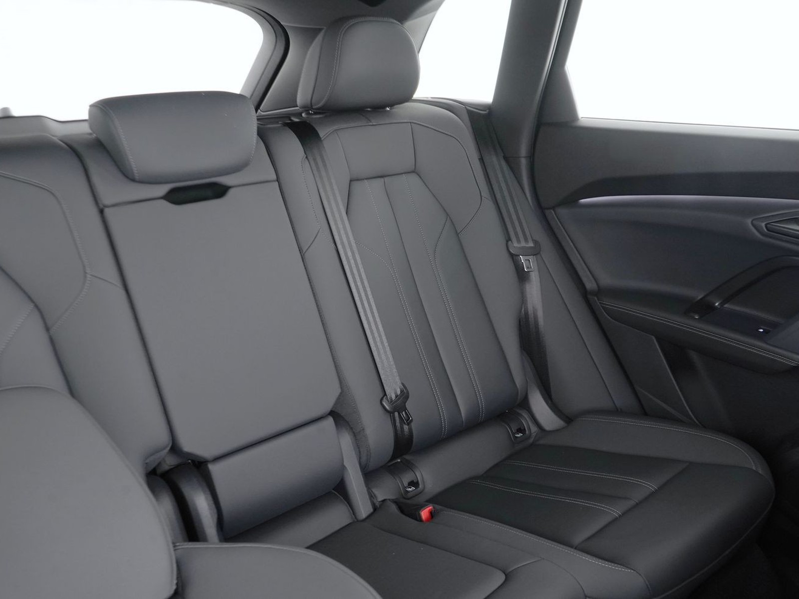 24 - Audi Q5 2.0 tdi mhev+ 204cv launch edition one quattro s tronic