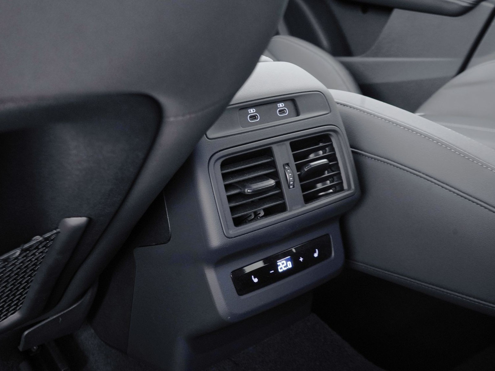 30 - Audi Q5 2.0 tdi mhev+ 204cv launch edition one quattro s tronic