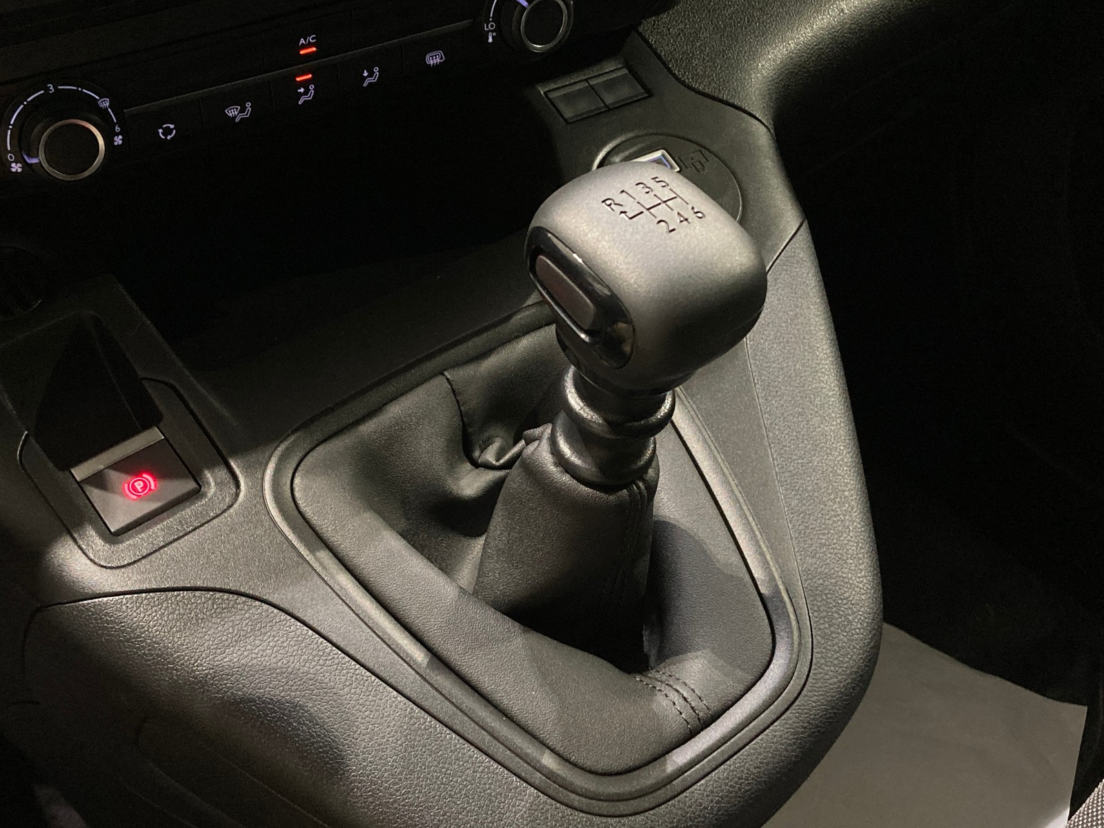 18 - Fiat Professional Doblò van xl 1.5 diesel 100cv city pro