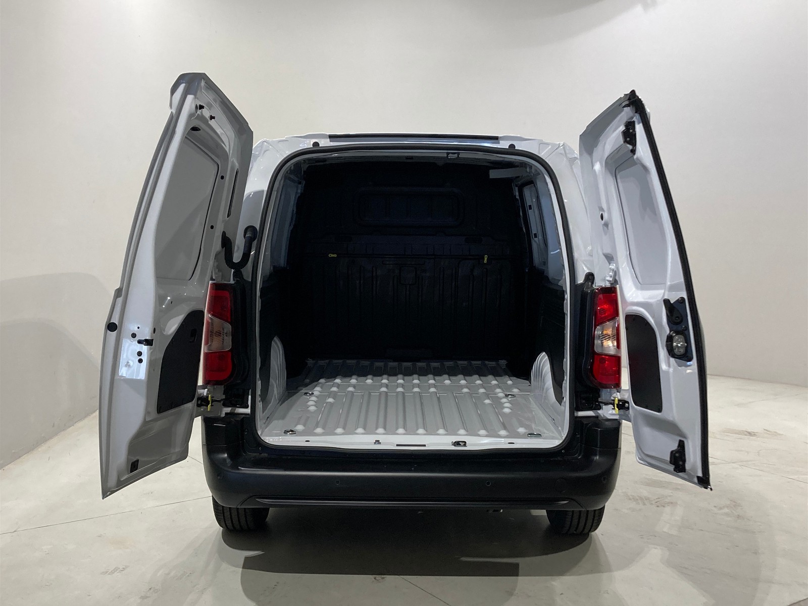 5 - Fiat Professional Doblò van xl 1.5 diesel 100cv city pro