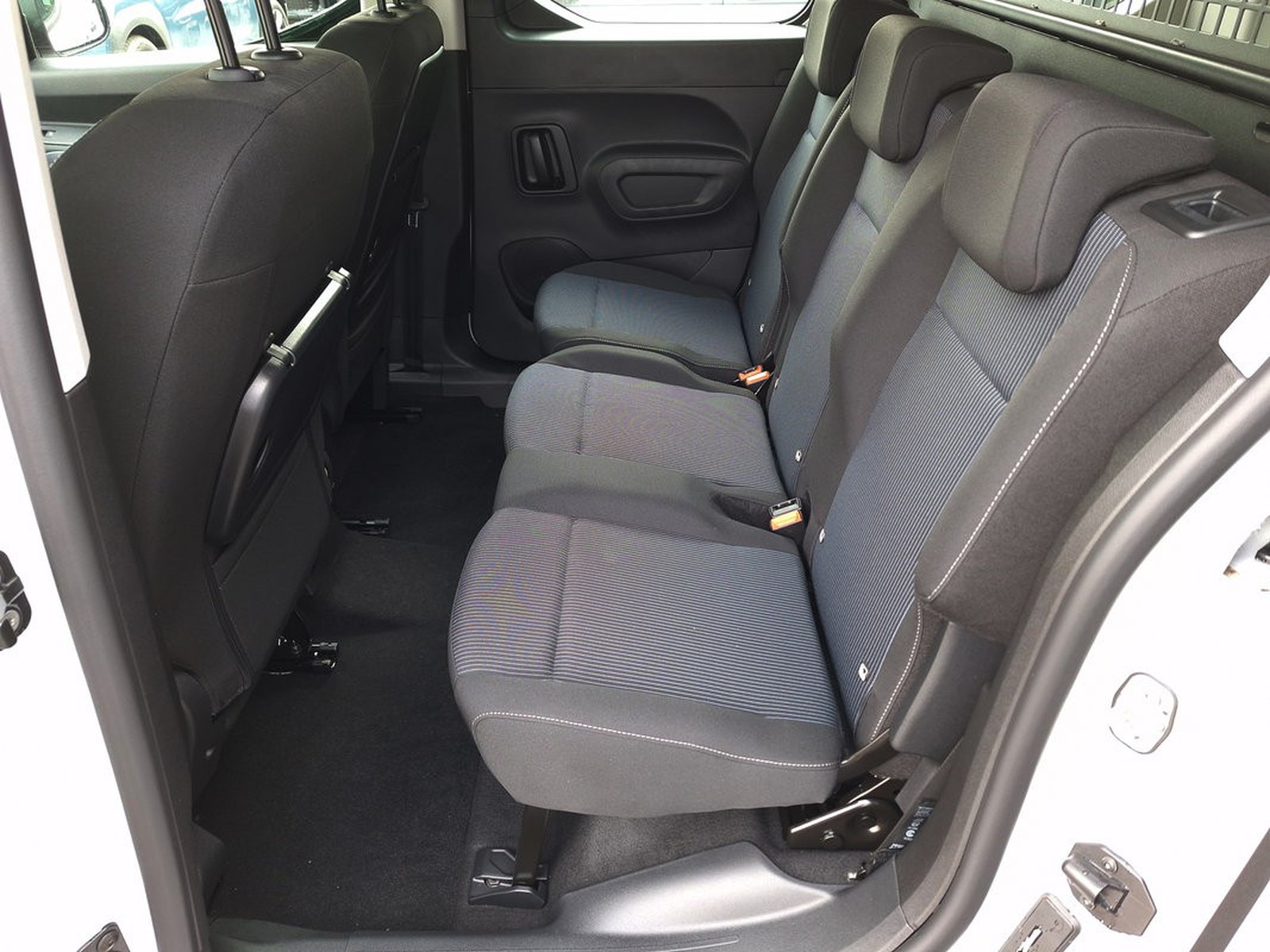 12 - Fiat Professional Doblò combi n1 1.5 diesel 130cv