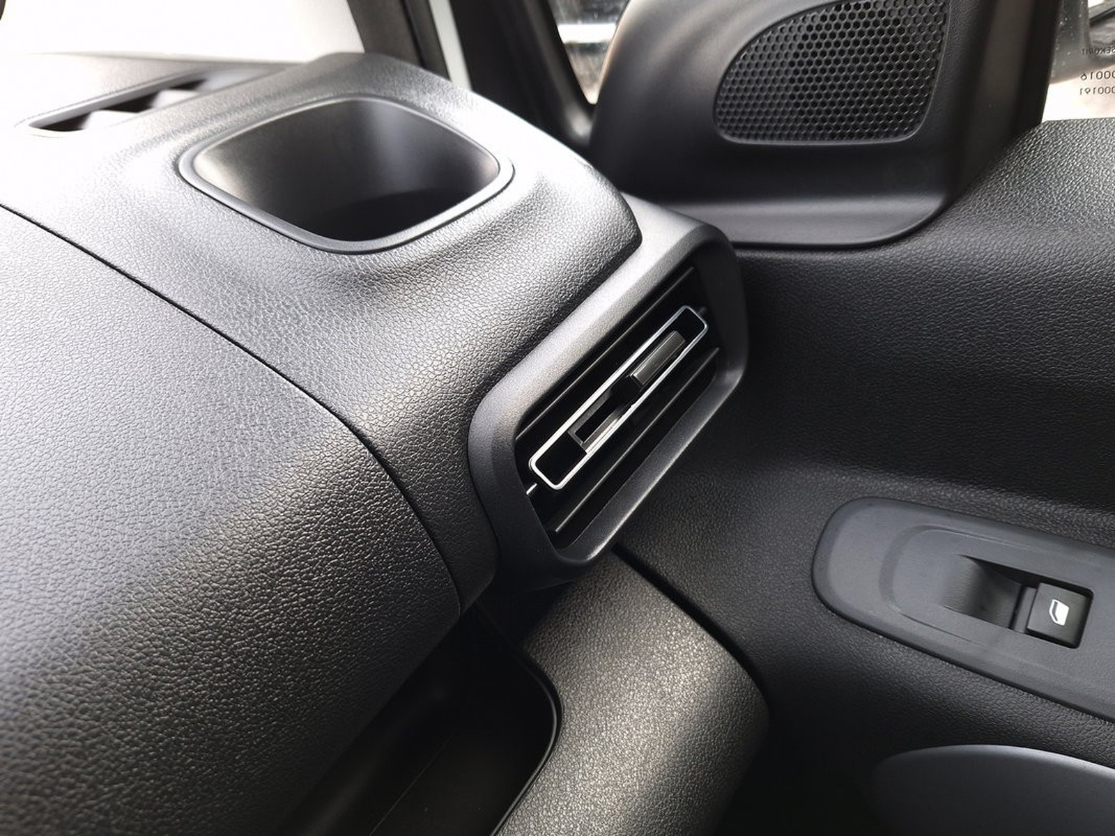 21 - Fiat Professional Doblò combi n1 1.5 diesel 130cv