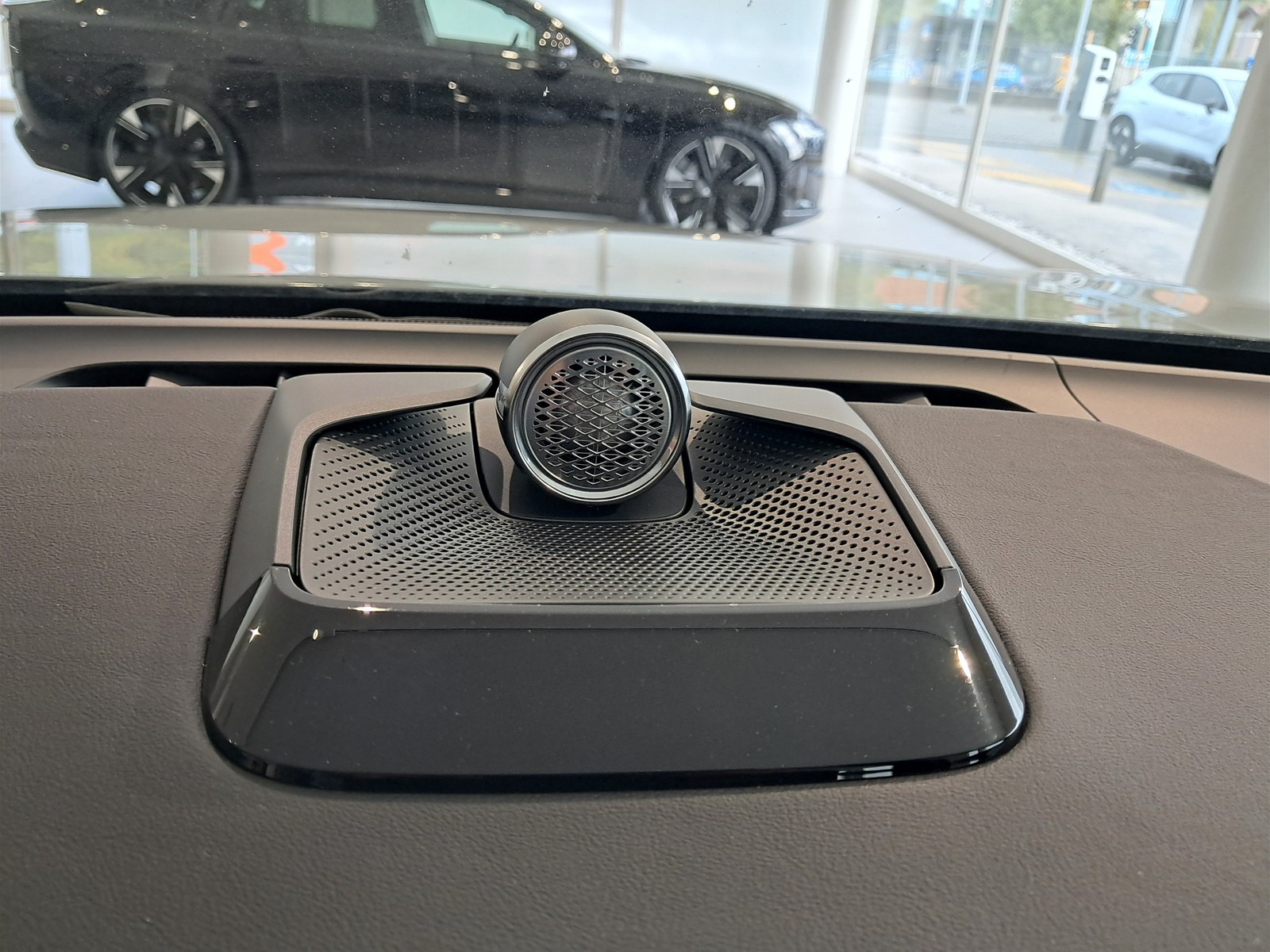 8 - Volvo EX90 twin motor ultra awd edt