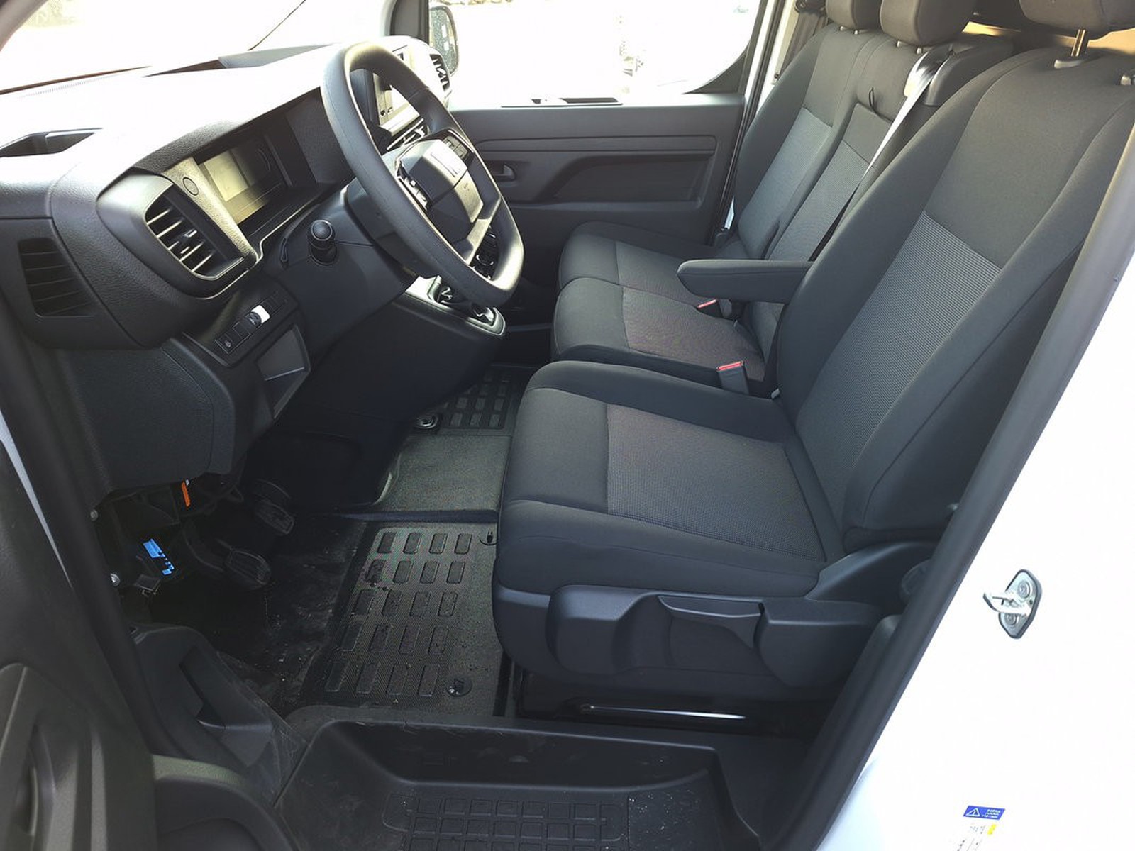 12 - Fiat Professional Scudo Serie 3 Van M 1.5Diesel 120 Cv Manuale