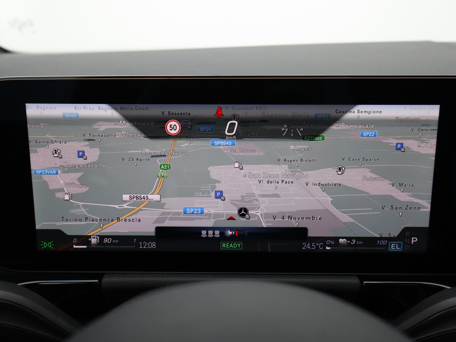 16 - Mercedes GLA 250 e plug-in hybrid amg line extra 8g-dct