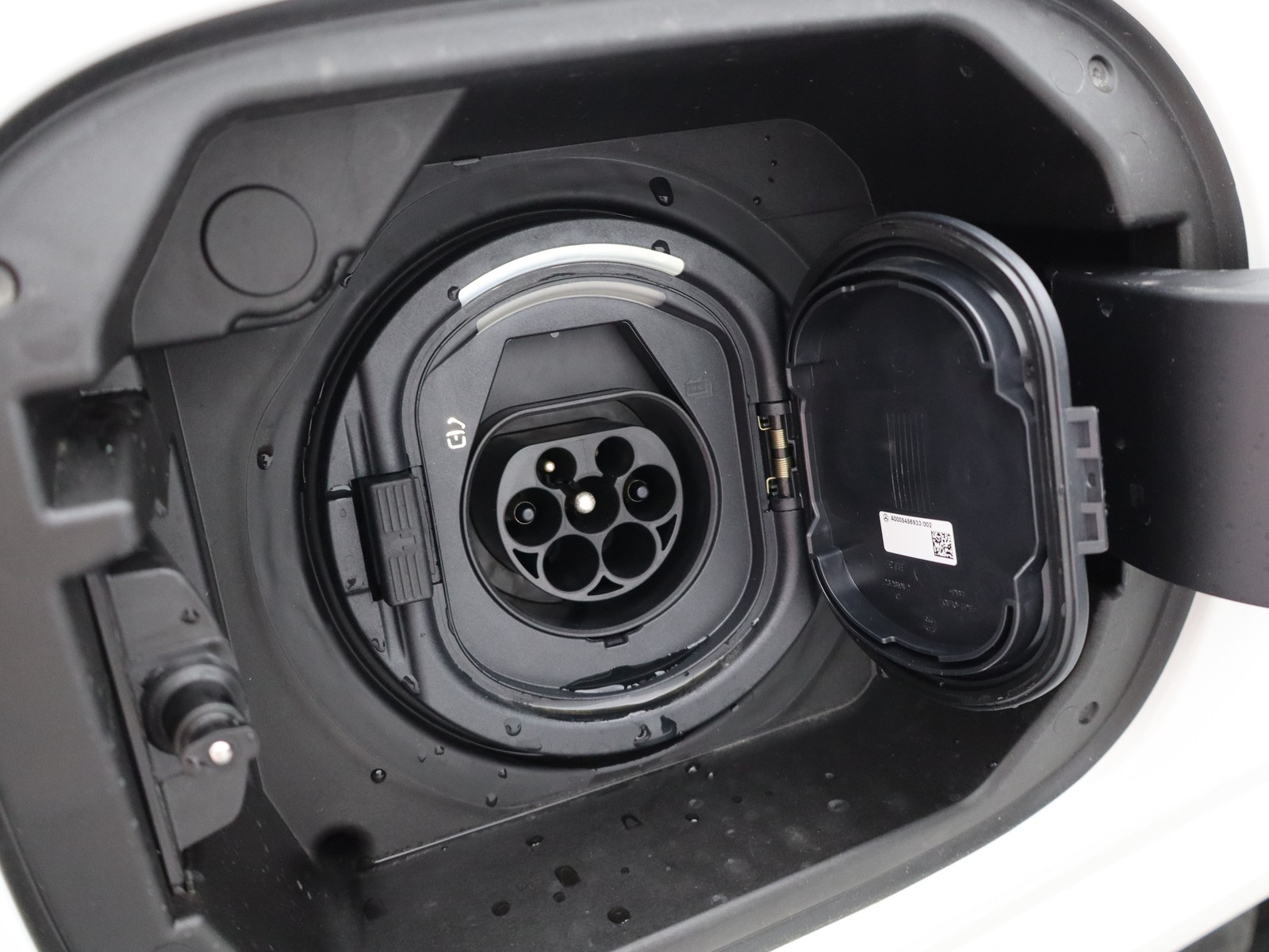 18 - Mercedes GLA 250 e plug-in hybrid amg line extra 8g-dct