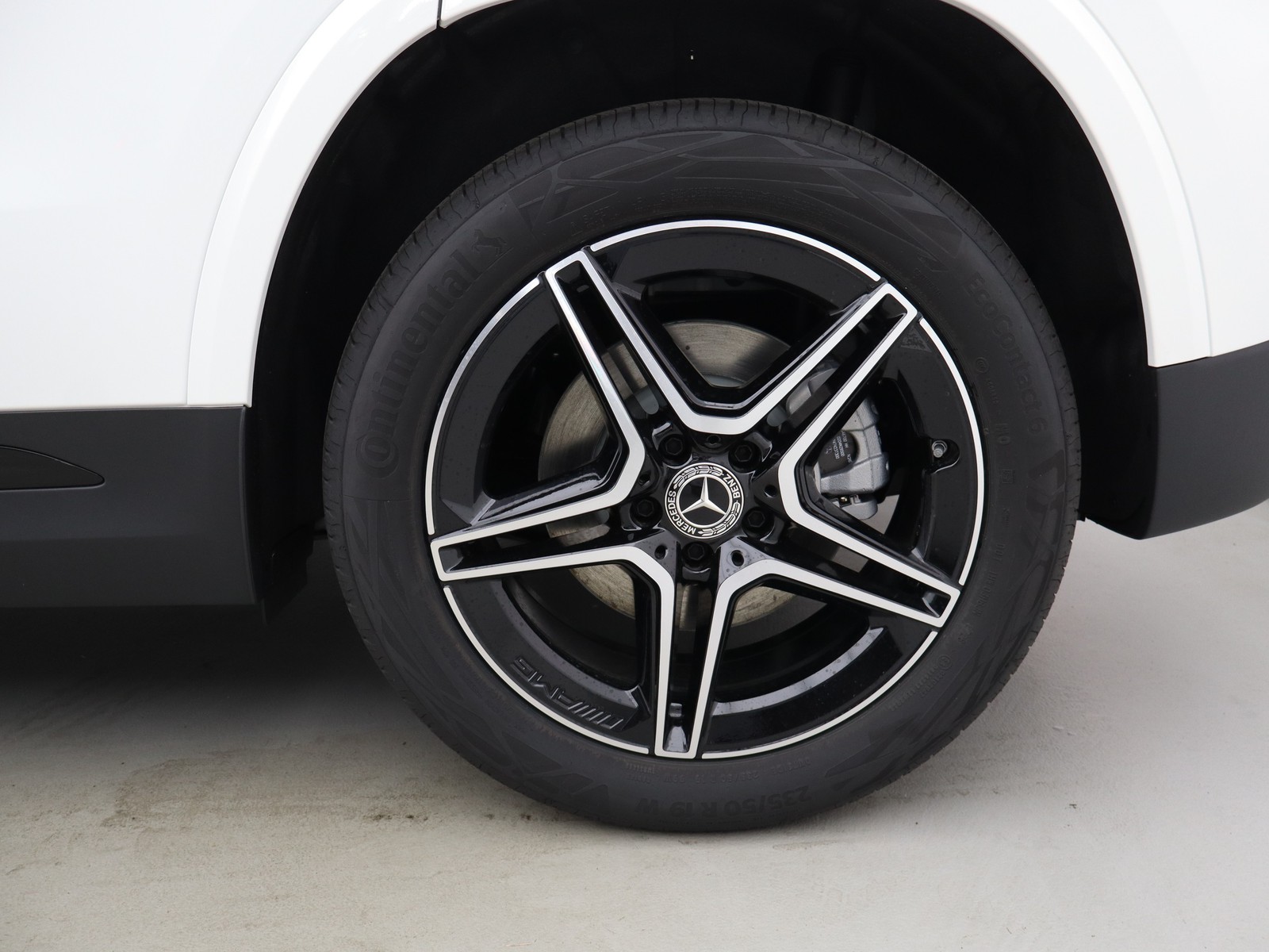 4 - Mercedes GLA 250 e plug-in hybrid amg line extra 8g-dct