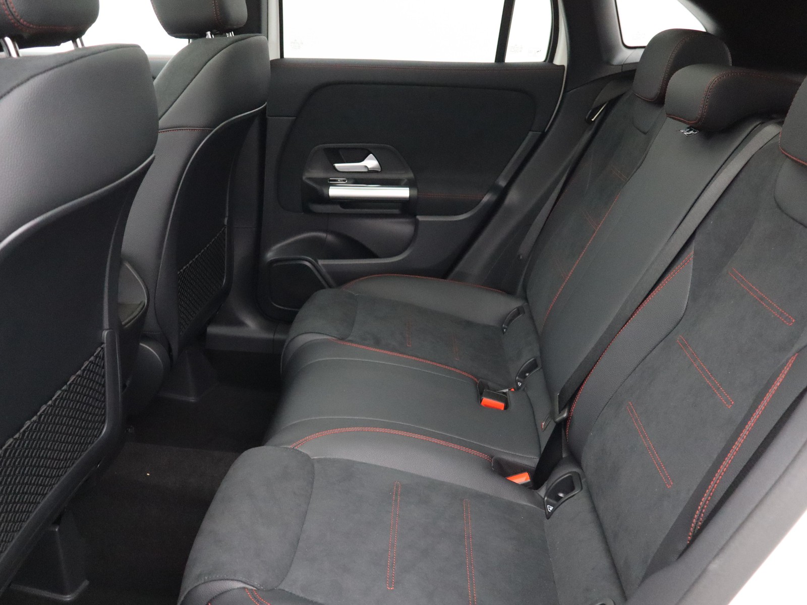 8 - Mercedes GLA 250 e plug-in hybrid amg line extra 8g-dct