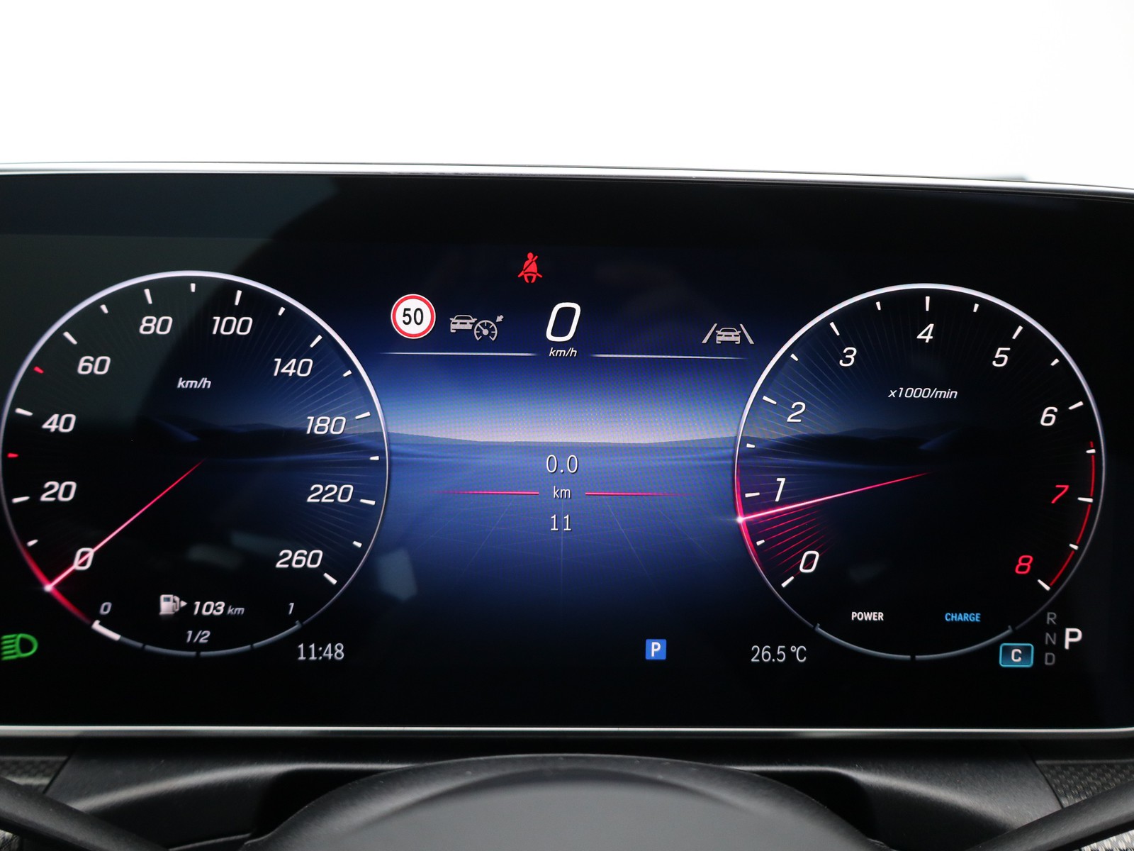 9 - Mercedes CLE coupe 300 amg line premium 4matic 9g-tronic plus