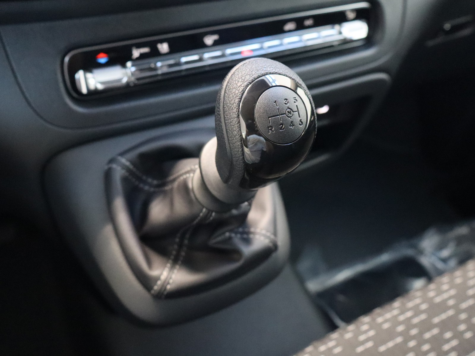 11 - Mercedes Vans Vito Furgone PRO 116 CDI Long