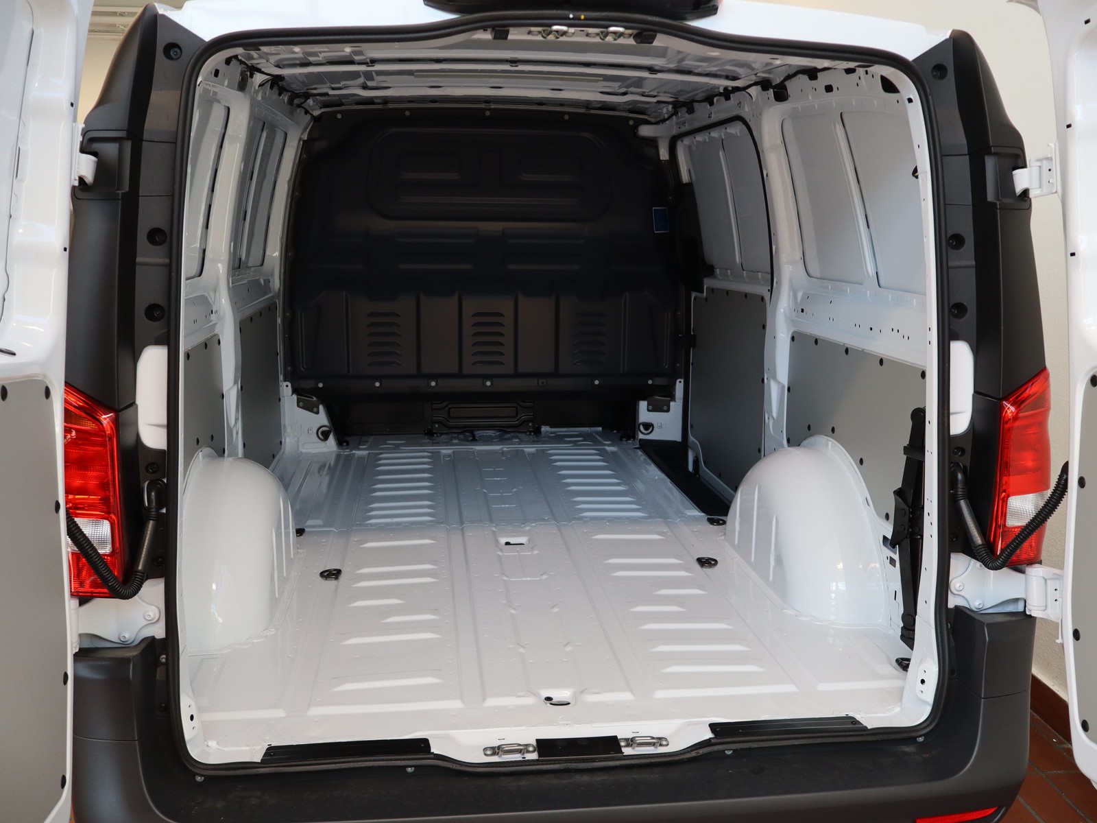 14 - Mercedes Vans Vito Furgone PRO 116 CDI Long