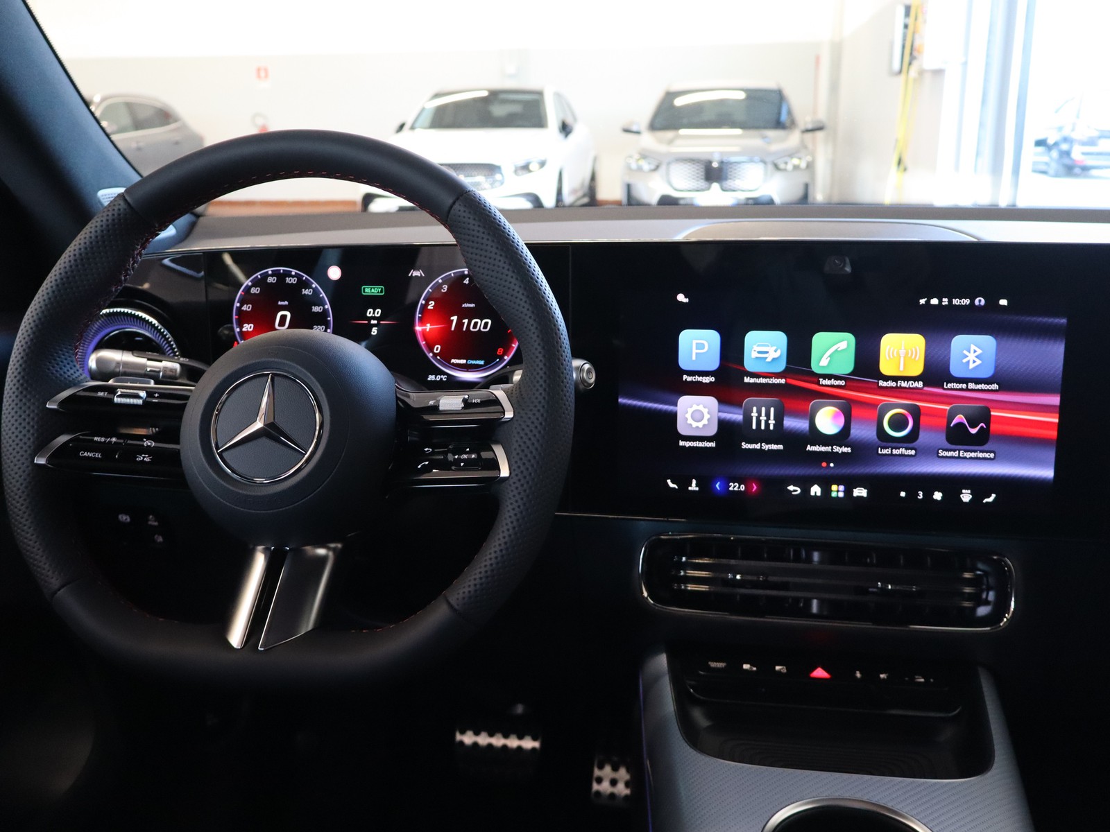 12 - Mercedes GLB 200