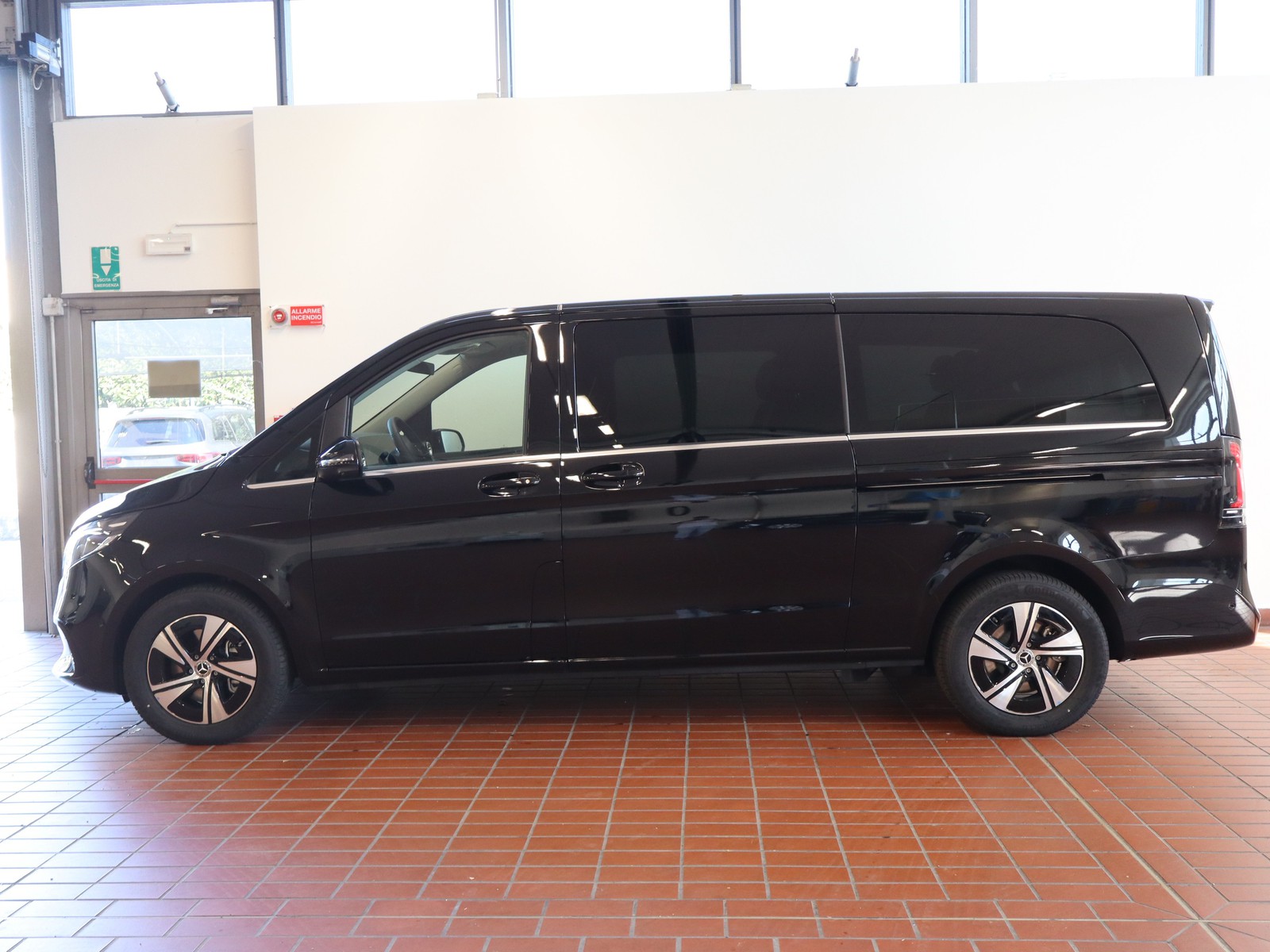 3 - Mercedes Vans Classe V V 250 d AVANTGARDE Extralong