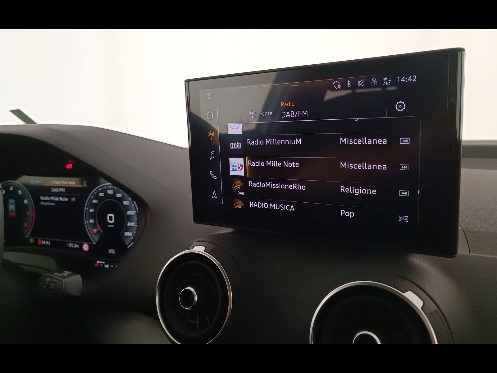 20 - Audi Q2 30 1.0 tfsi 116cv business advanced