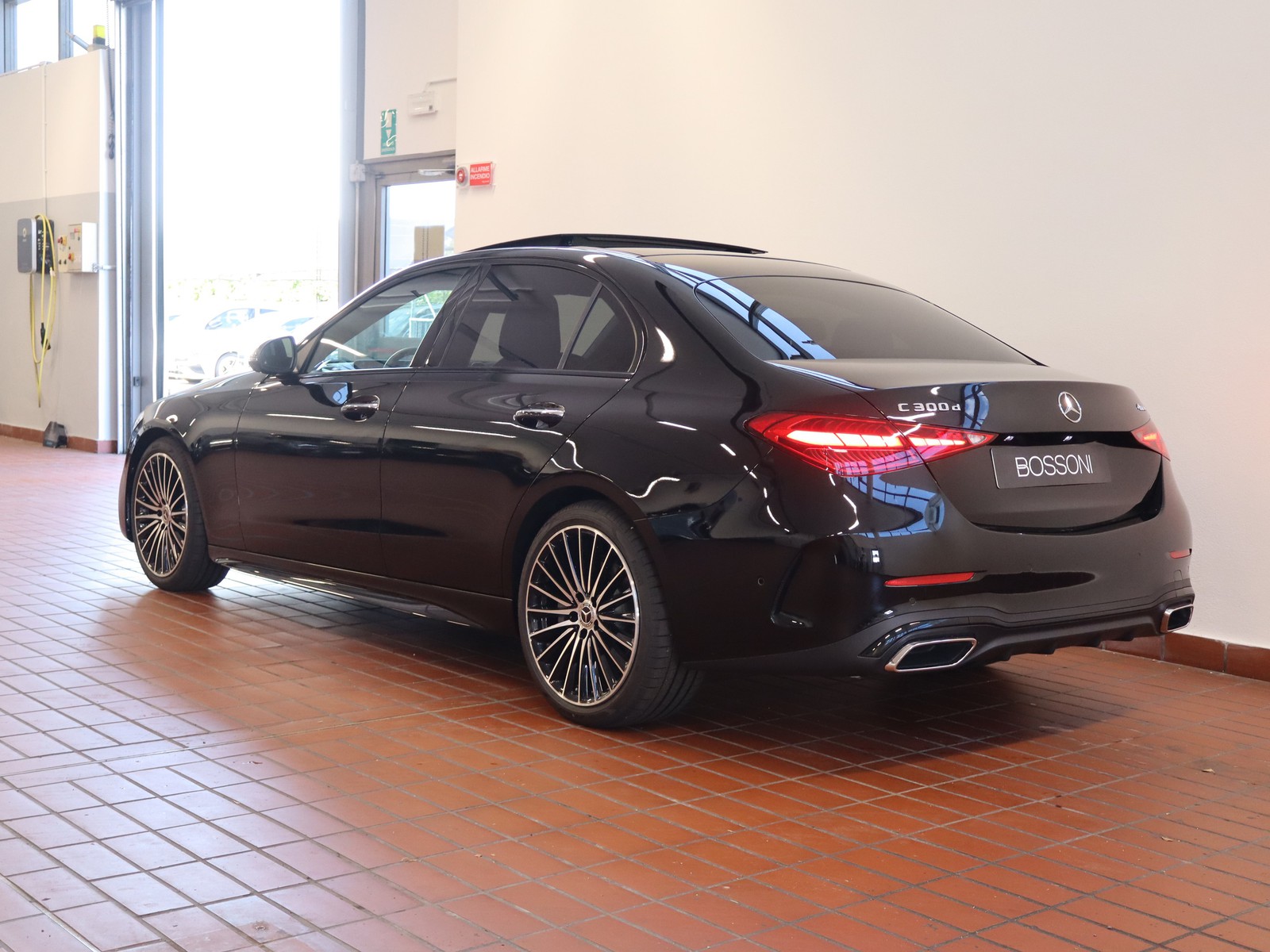5 - Mercedes Classe C berlina 300 d mild hybrid amg line premium 4matic 9g-tronic