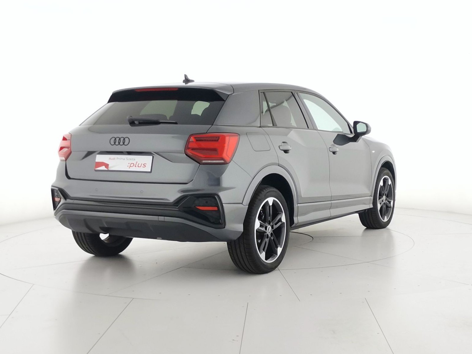 2 - Audi Q2 30 2.0 tdi s line edition