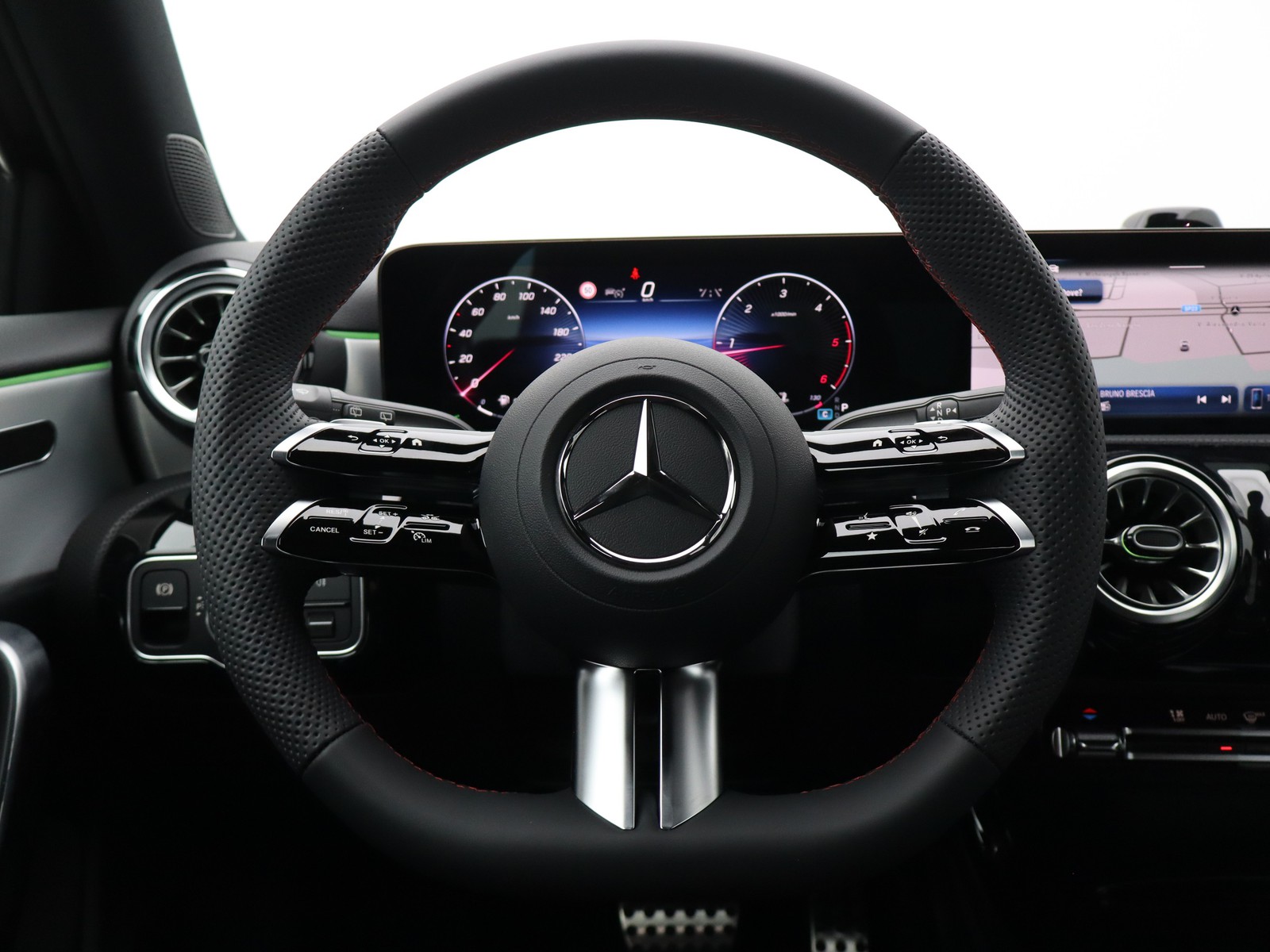 17 - Mercedes Classe A 180 d amg line extra speedshift dct amg 8g