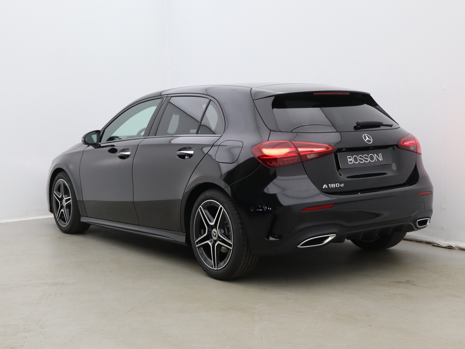 5 - Mercedes Classe A 180 d amg line extra speedshift dct amg 8g