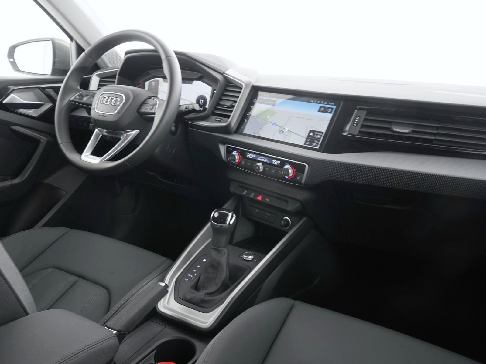 3 - Audi A1 sportback 30 1.0 tfsi 116cv s line edition s tronic